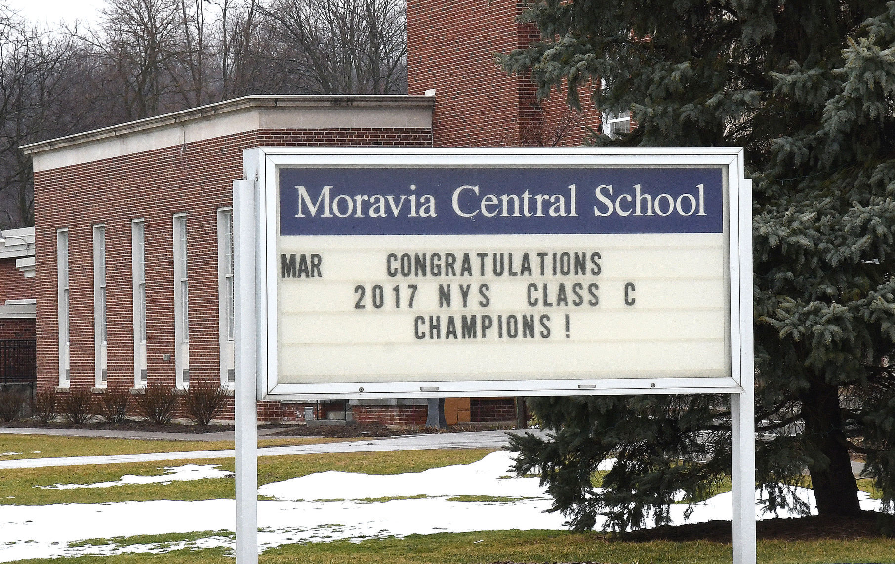 Moravia basketball celebration